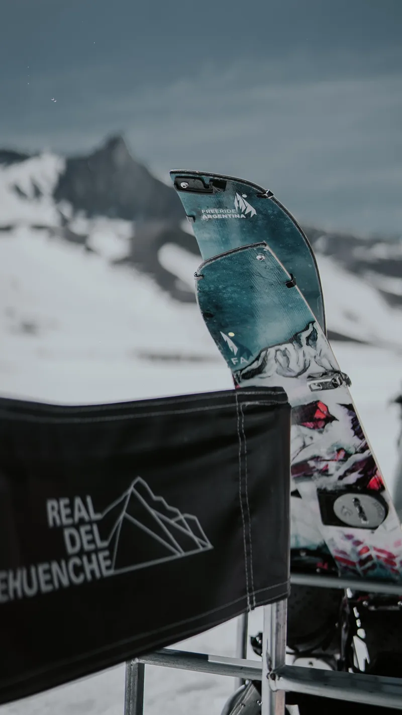 Esquís y snowboard en la cima de los Andes, Real del Pehuenche